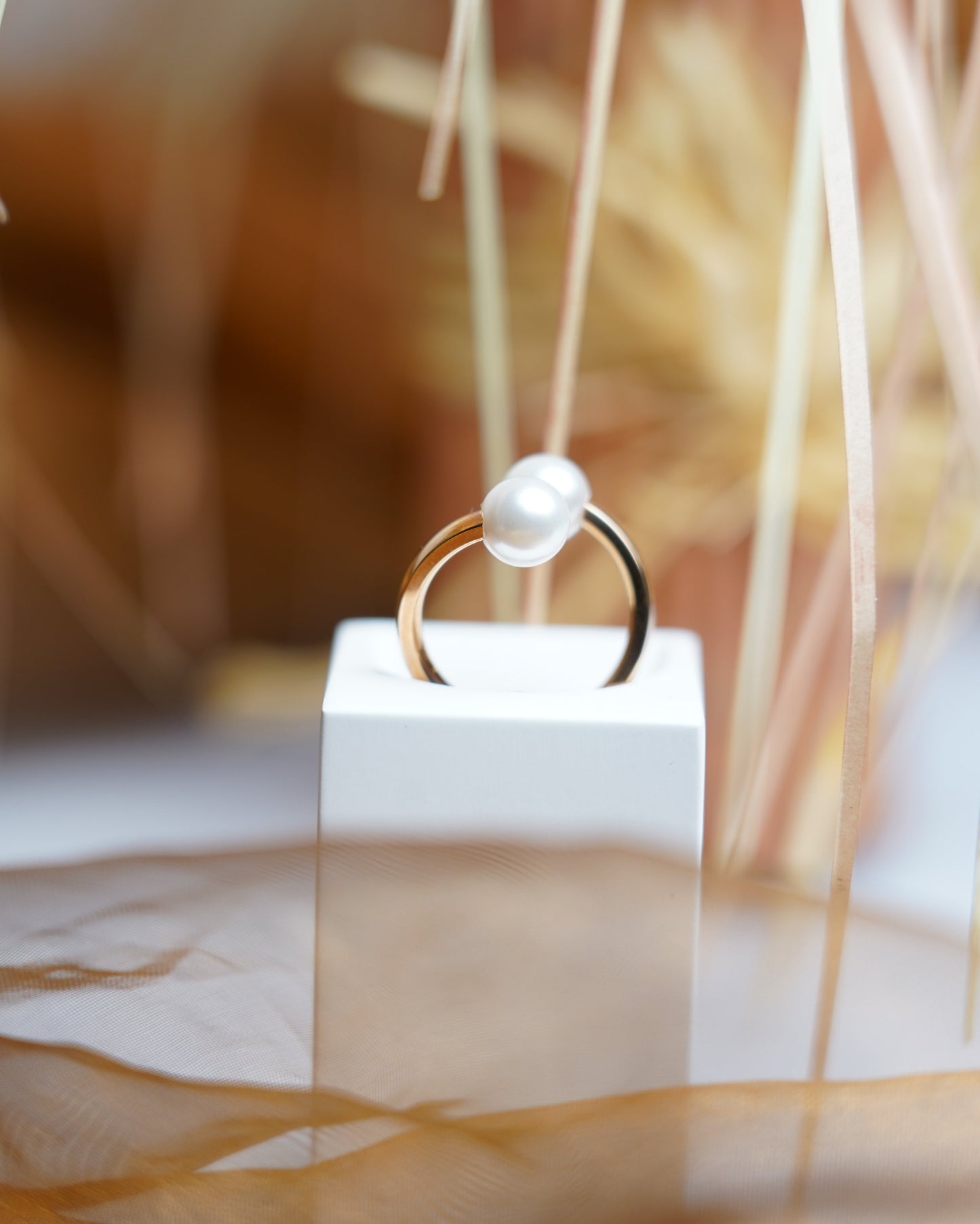 „Pearl Whisper“ - Ring aus rosévergoldetem Edelstahl