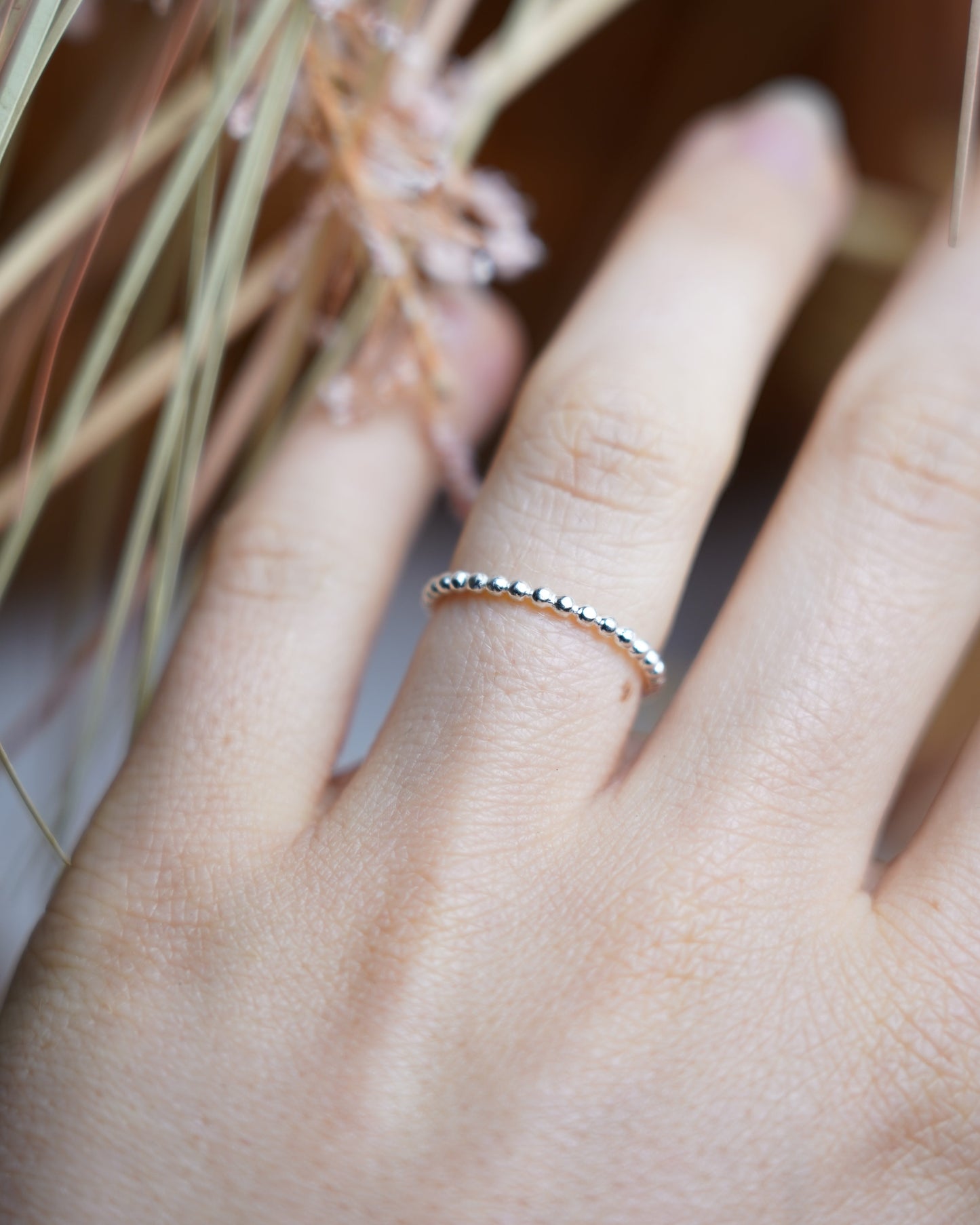 „Silver Beads“ – Ring mit Kugelbesatz aus 925/- Sterlingsilber