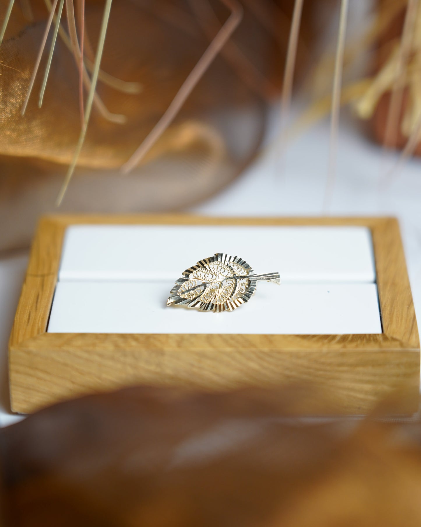 „Vintage Leaf“ – Brosche aus 333/- Gelbgold
