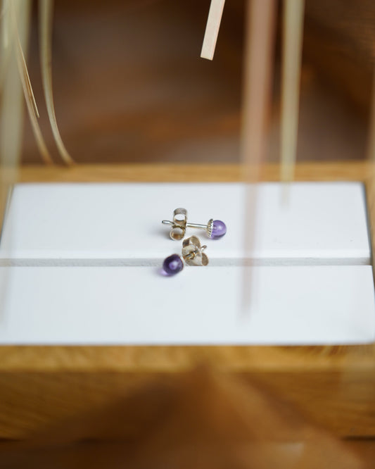 „Amethyst Glow“ – Ohrstecker aus 925/- Sterlingsilber mit Amethyst