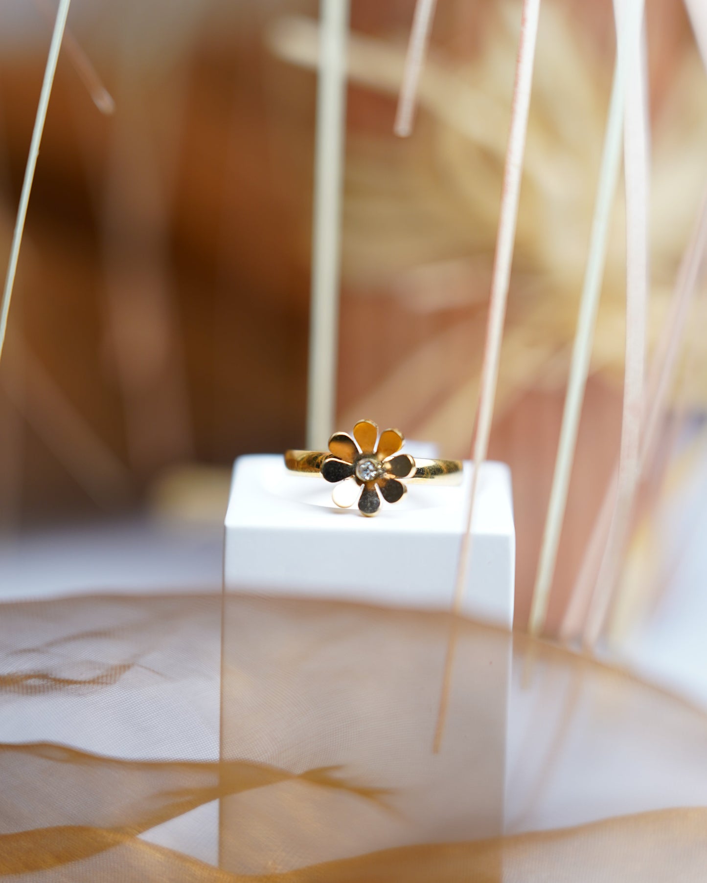 „Blush Bloom“ – Ring aus rosévergoldetem Edelstahl