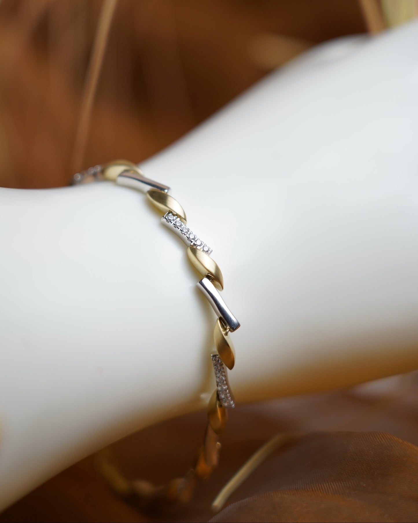 „Luminous Duo“ – Armband aus 585/- Gelb- und Weißgold mit Zirkoniasteinen