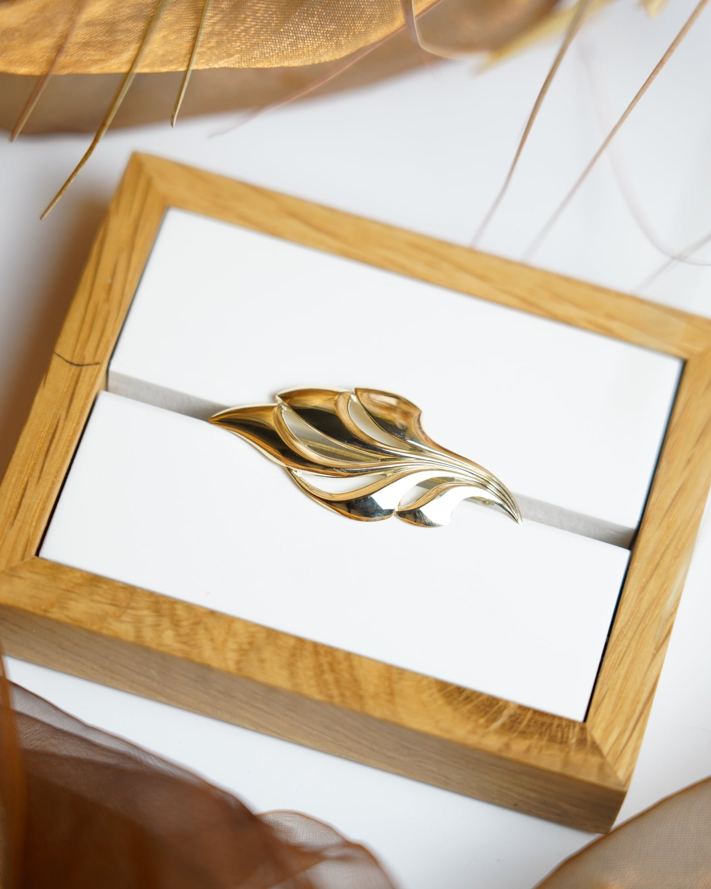 „Golden Leave“ – Brosche aus 333/- Gelbgold