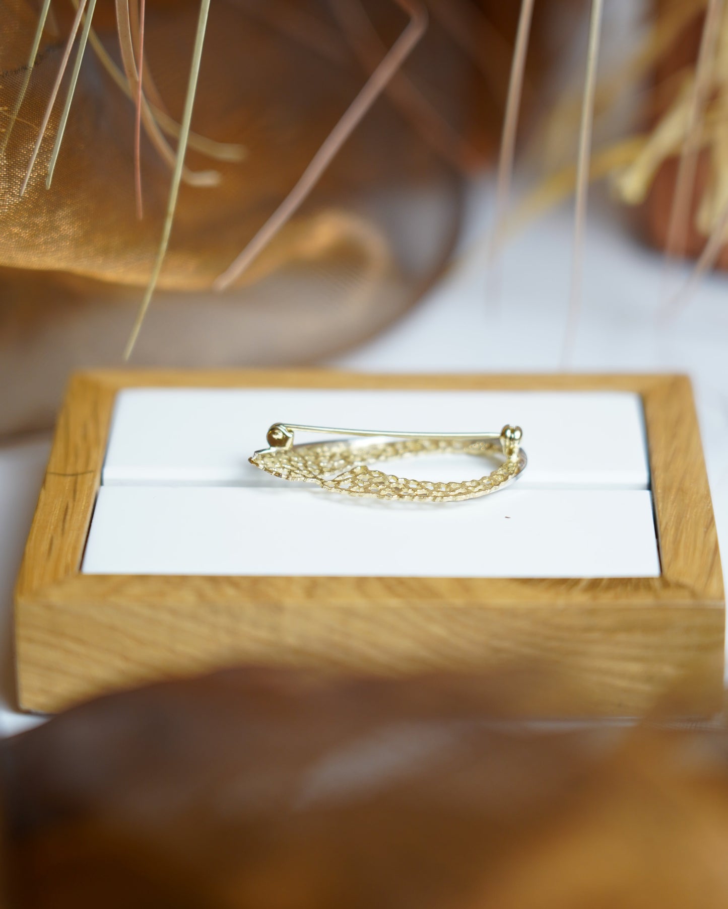 „Lace Leaf“ – Brosche aus 333/- Gelbgold