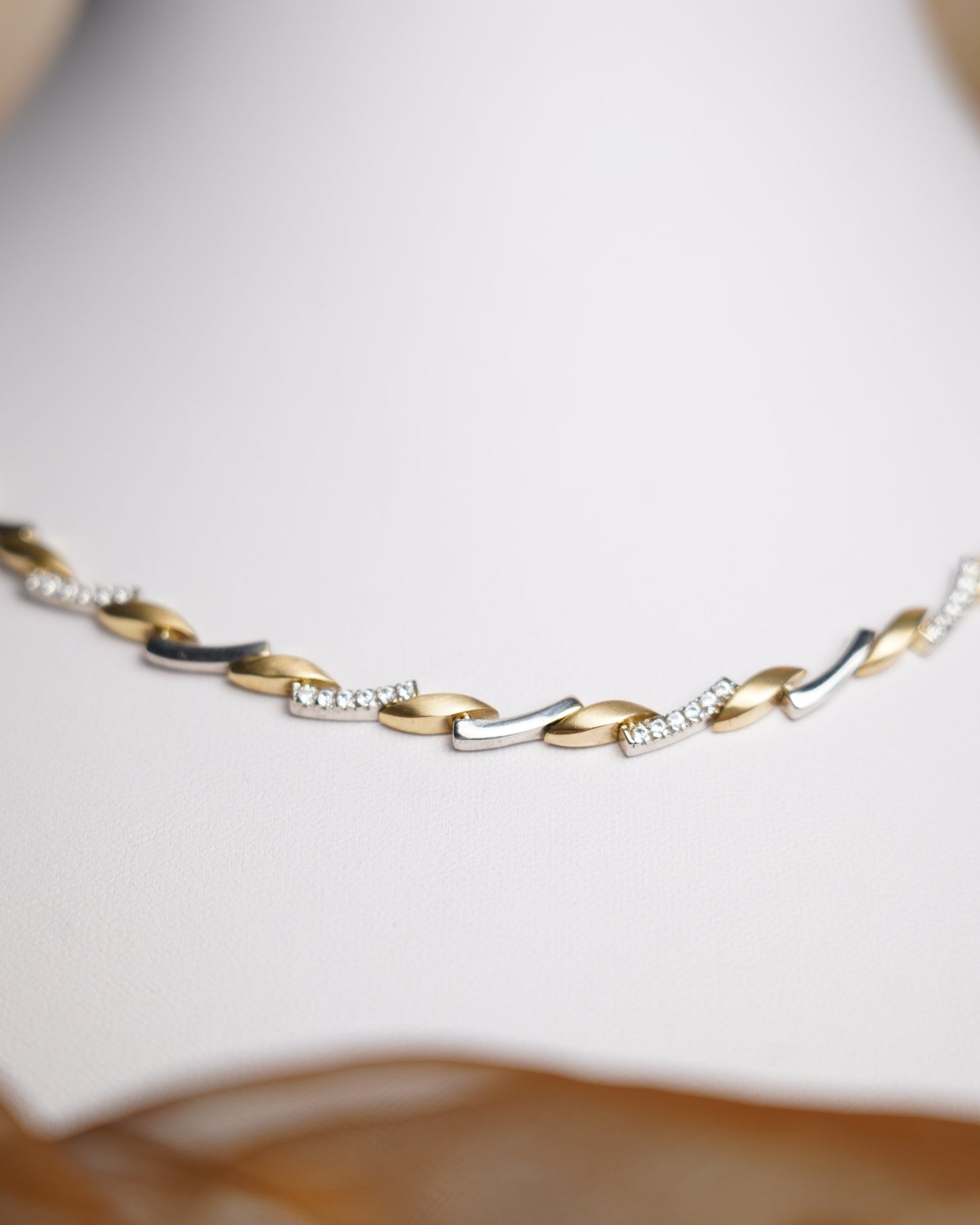 „Luminous Duo“ – Kette aus 585/- Gelb- und Weißgold mit Zirkoniasteinen
