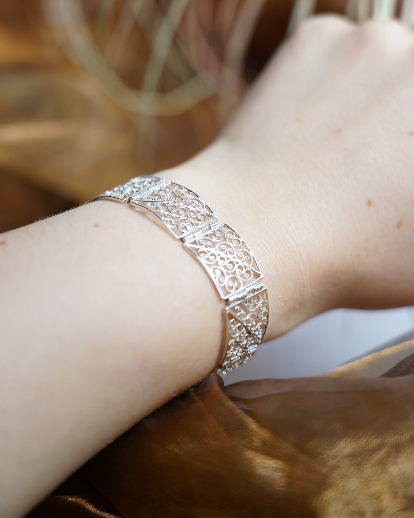 „Ornate Square Link“ – Armband aus 835/- Silber