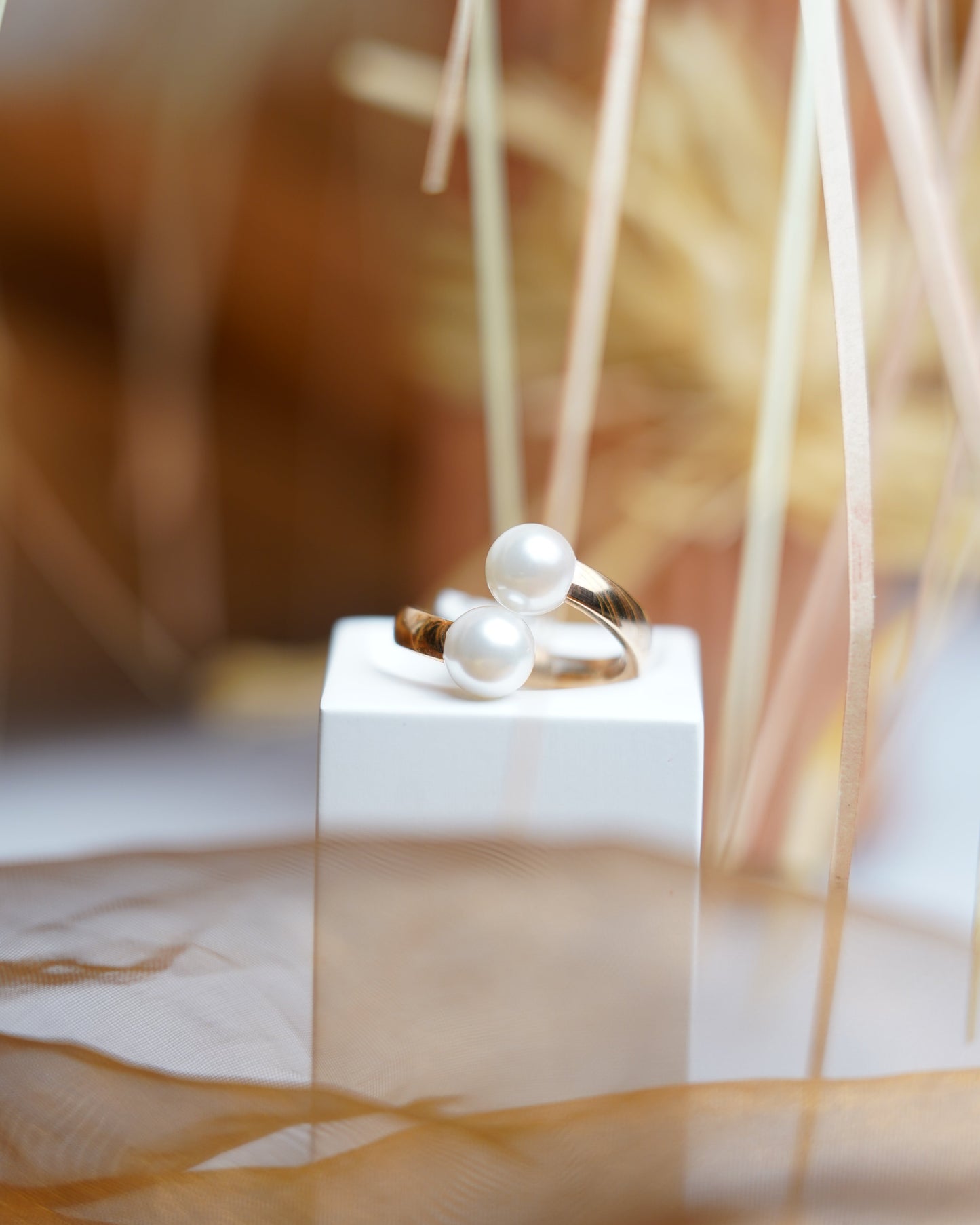 „Pearl Whisper“ - Ring aus rosévergoldetem Edelstahl