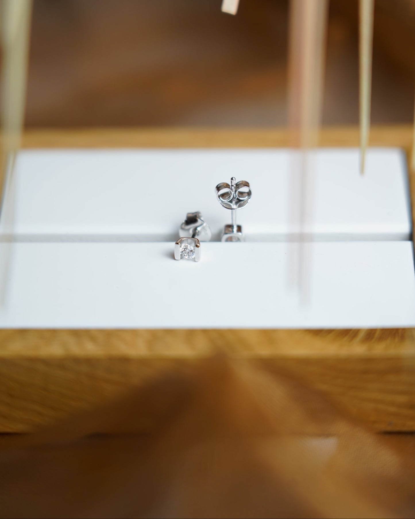 „Pure Spark“ – Ohrstecker aus 925/- Sterlingsilber mit Zirkonia