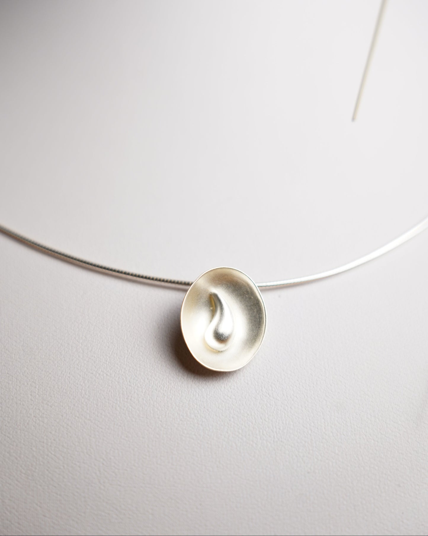 „Silver Hollow“ – Kette aus 925/- Sterlingsilber