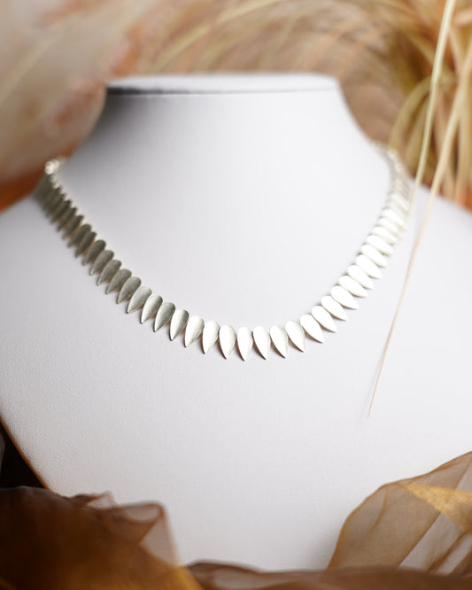 „Silver Petal“ – Kette aus 925/- Sterlingsilber