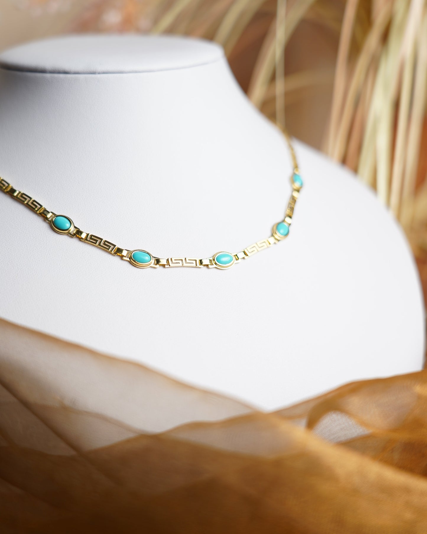 „Turquoise Rhythm“ – Kette aus 585/- Gelbgold mit Türkisen