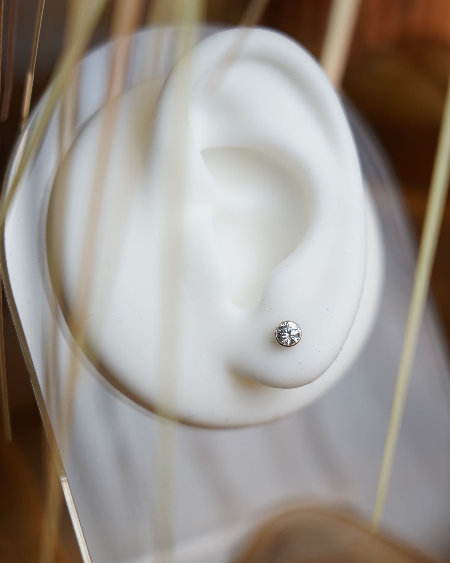 „White Spark“ – Ohrstecker aus 333/- Weißgold mit Zirkoniastein
